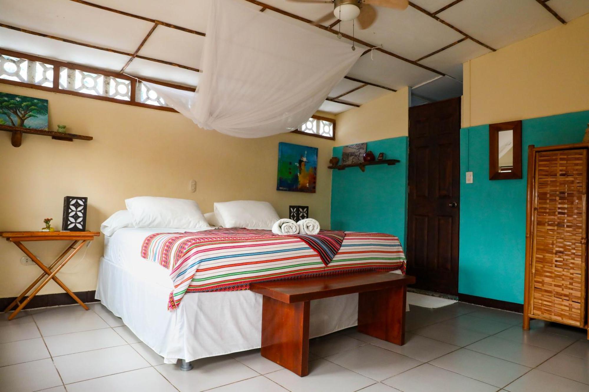 Bed and Breakfast Casa Marimba Ла-Лагуна Экстерьер фото